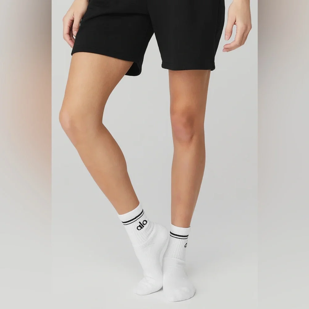 Alo Yoga Throwback Half-Crew Socks White Black Logo Unisex Large NWT